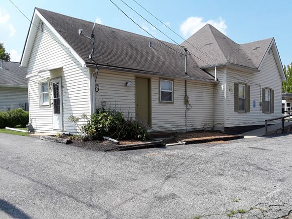 703 Walnut St, Murphysboro, IL 62966